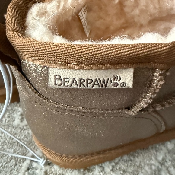 NWT BearPaw Gold Metallic Booties - Picture 5 of 9